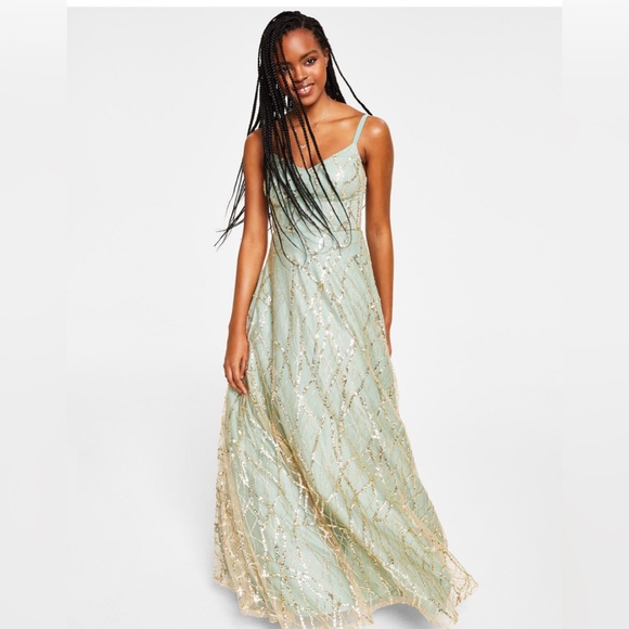 Juniors Prom Dress - Picture 1 of 2